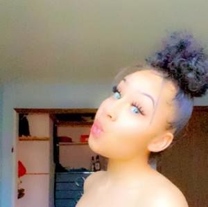 Meet your Posher, Ivette